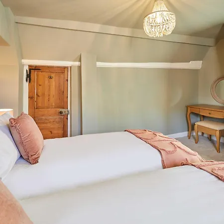 Holiday home Dalton House *