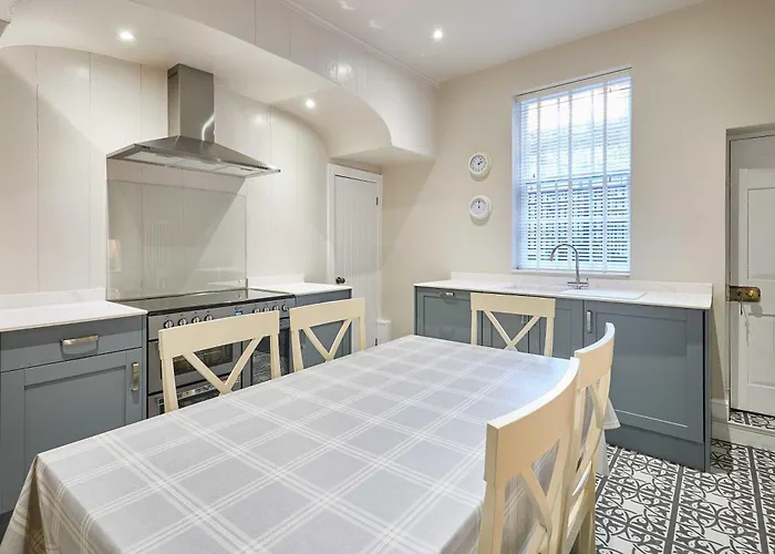 Dalton House * Whitby